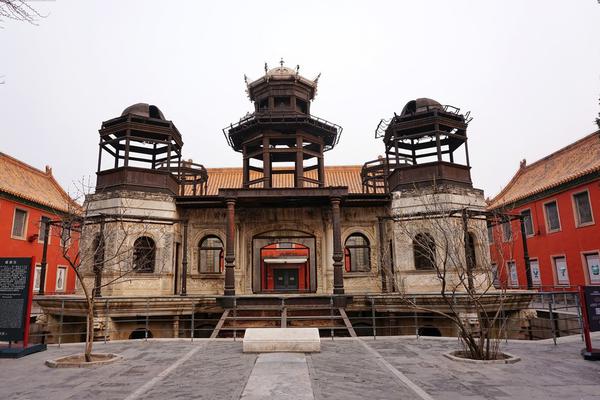 最強召喚師by何婪TXT下載