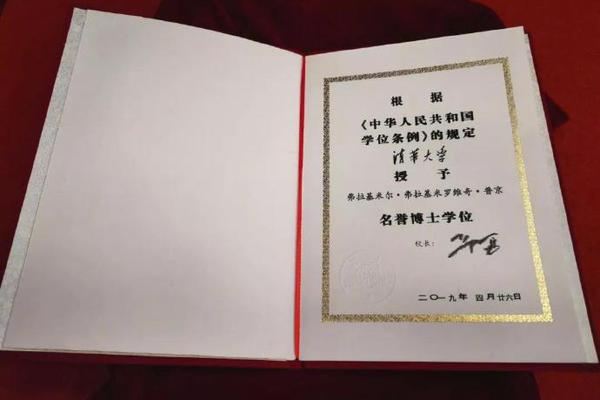 《暗通款曲》by不配云簡介