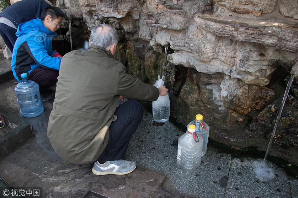 《上鉤》by困崽TXT