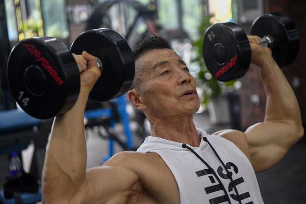 在同學面前光著屁股很丟臉怎么辦