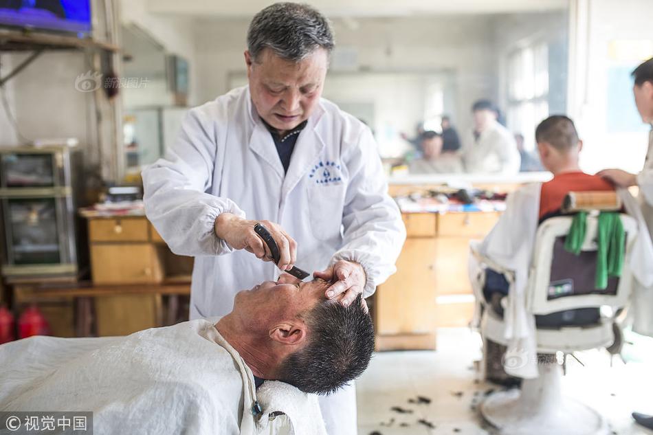 穿成末世文po里的惡毒女配(九階幻方)講的什么